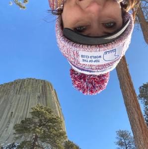 Meet your Posher, Hilary